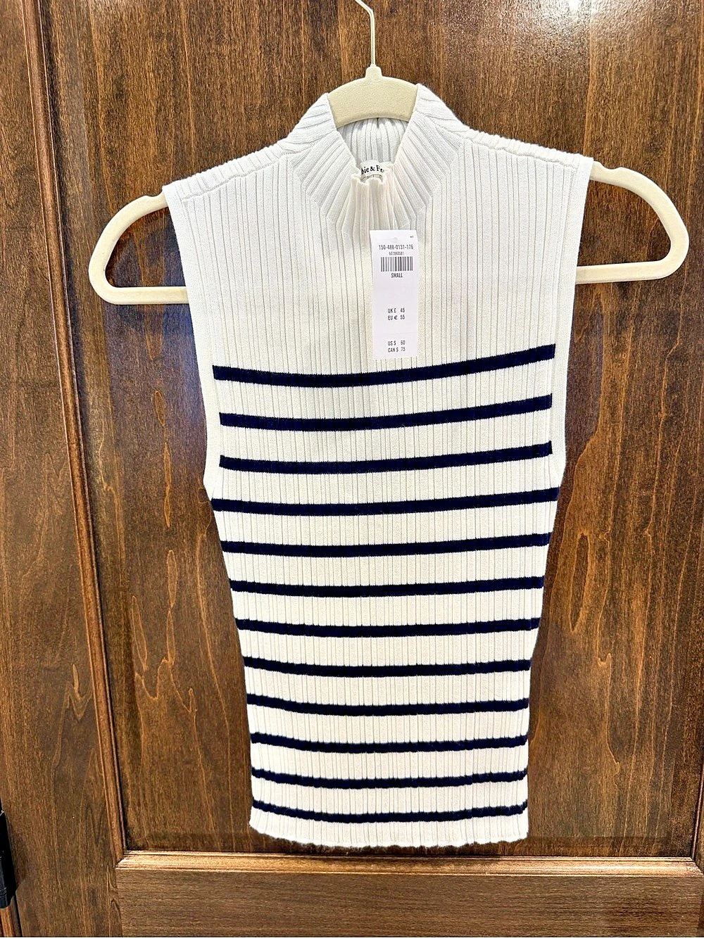 Abercrombie & Fitch Striped Ribbed Sweater Vest in White & Blue Size Small NWT